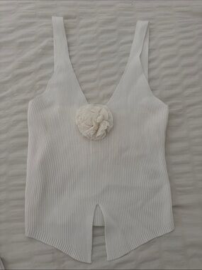 Cream Ribbed V-Neck Tank with Flower Accent